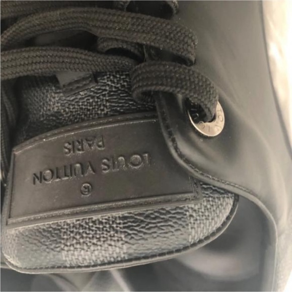 Authentic Louis Vuitton Black Leather Sneakers sz 8 worn once like new - Picture 10 of 12